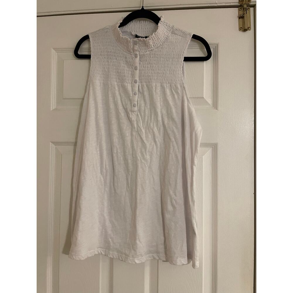 Torrid sleeveless white top size 0/12